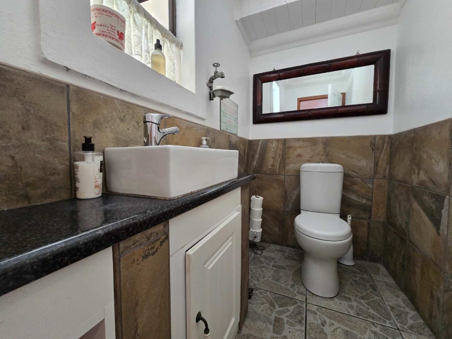 4 Bedroom Property for Sale in Stilbaai Wes Western Cape